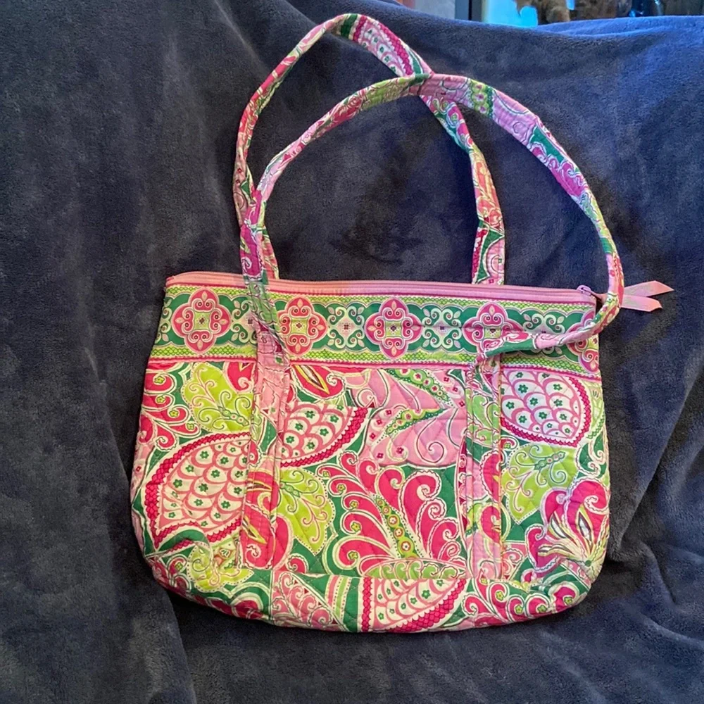 Vera Bradley Purse in Pinwheel Pink Pattern - Picture 1 of 10